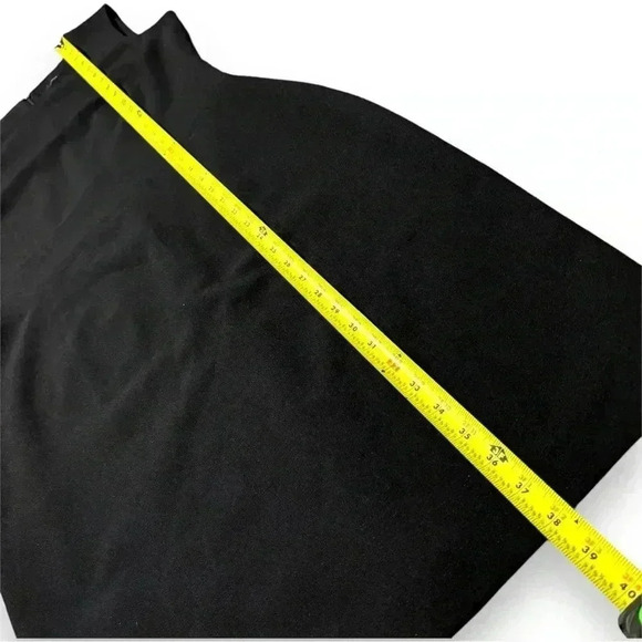 Tommy Hilfiger Size 12 Classic Little Black Dress Sleeveless Fitted Knee Length - Picture 7 of 15